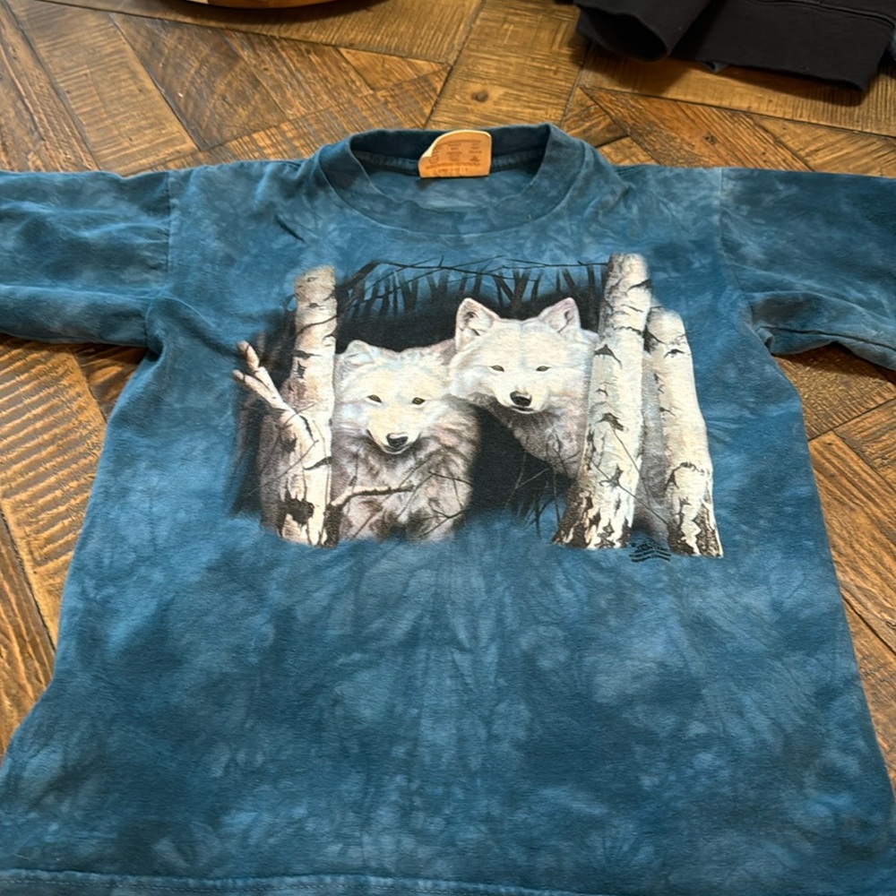 Vintage wolf tee kids size medium
